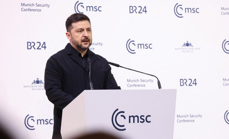 Зеленський розповів, яку пораду від США отримав Залужний перед війною, і пояснив, чому Європі потрібна Україна